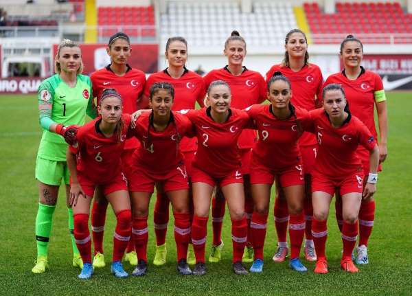 A Milli Kadın Futbol Takımı'nın hazırlık kampı aday kadrosu açıklandı 
