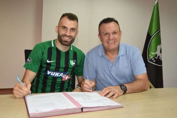 Denizlispor'da ilk imza atıldı