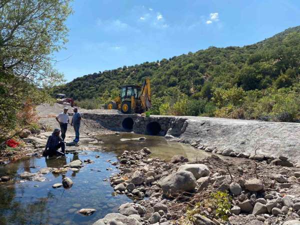 Yunusemre'de arazi yollarında ulaşım kolaylaşıyor