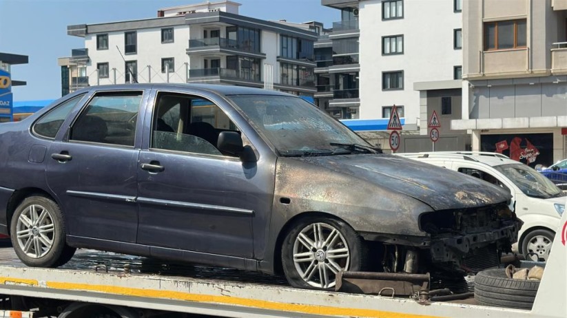 Samsun'da otomobil alevlere teslim oldu