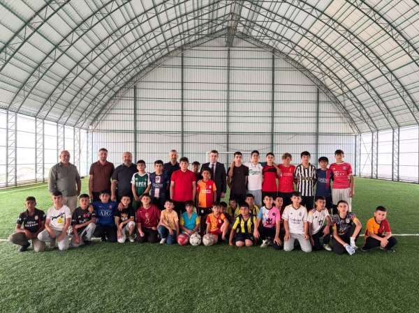 Susuz'da Yaz Kur'an Kursu öğrencilerine futbol moral oldu