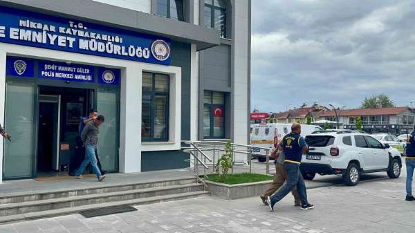 Tokat'ta lastik hırsızlığı yapan şüpheliler Sivas'ta yakalandı