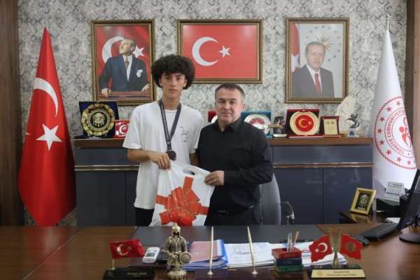 Bilecikli atlet Kurtuluş Bilir'den büyük başarı