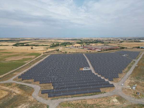CW Enerji'den Tekirdağ'a 9 bin 863,6 kWp'lik arazi GES