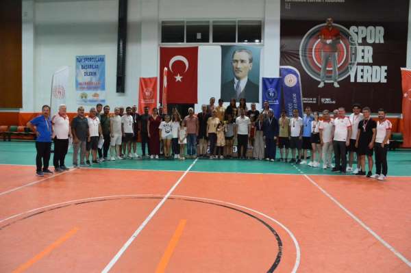 Köyceğiz'de Zafer Kupası Floor Curling turnuvası tamamlandı