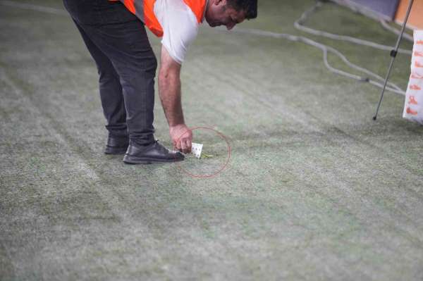 Samsunspor-Panathinaikos maçında statta 'peygamberdevesi' görüldü