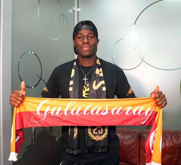 Wilfried Singo, Galatasaray tarihinin 7. Fildişi Sahilli futbolcusu oldu
