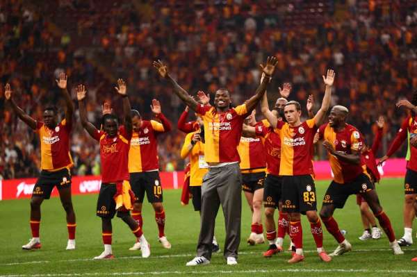 Galatasaray'da galibiyet üçlüsü Rafael Leao ve Aleksey Batrakov'dan