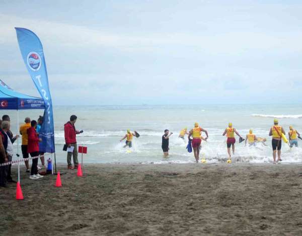 Karadeniz'in hırçın sularında Cankurtarma Sportif Deniz Türkiye Şampiyonası