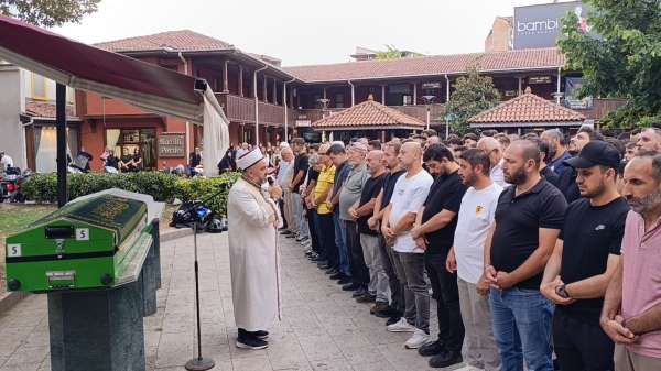 Üniversite hayali yarım kaldı: Arkadaşları tabutunu omuzladı