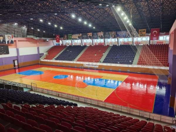 Ordu'nun en büyük spor salonu yenilendi