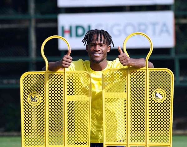 Michy Batshuayi: 'Derbide gol atarsam kendimi iyi hissedeceğim'