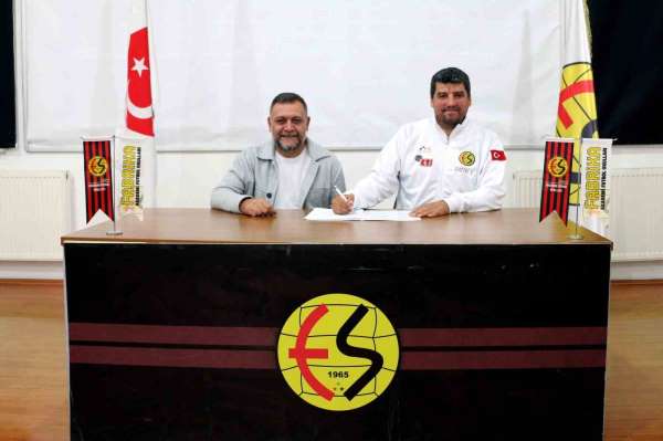 Eskişehirspor Fabrika Futbol Gelişim Akademisi'ne yeni antrenör