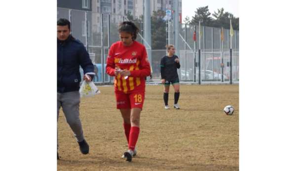 ZeynepBilir, U17 Kız Milli Takımı'na çağrıldı