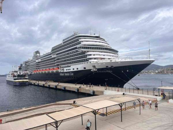 Bodrum'u ilk kez geldi, 2 bin 592 yolcu getirdi