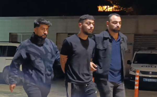 Bursa'da bir genci bıçakla yaralayan şüpheli saklandığı evinde yakalandı