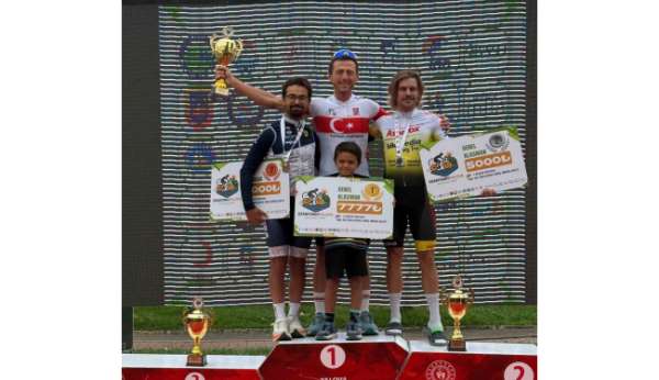 Yalova'da yapılan yarışta 2 madalya kazandı