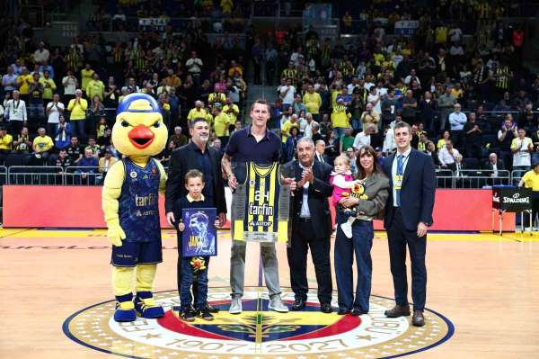 Fenerbahçe'de Jan Vesely için veda seremonisi düzenlendi
