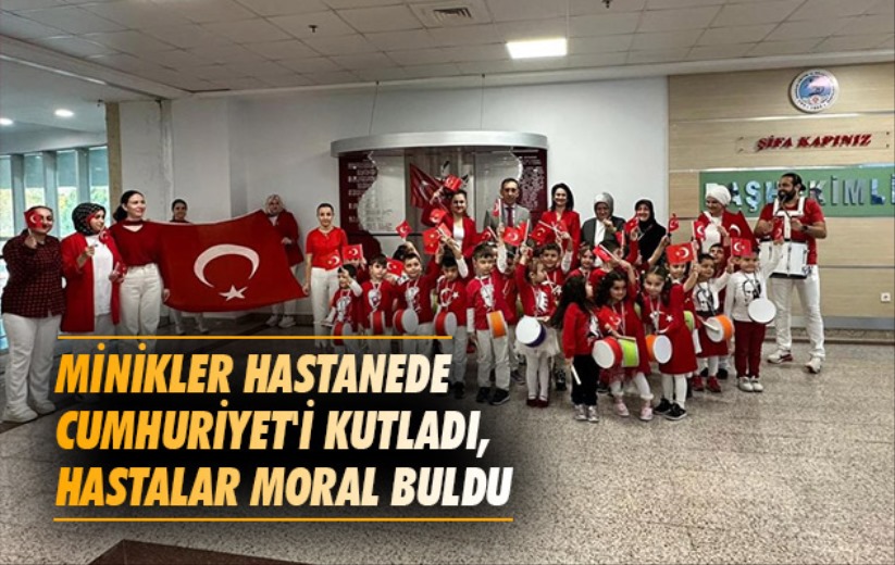 Samsun'da minikler hastanede Cumhuriyet'i kutladı, hastalar moral buldu