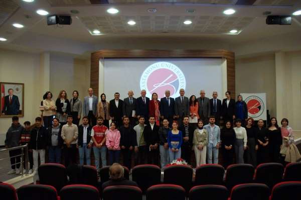 Kastamonu Üniversitesi'nde Cumhuriyet konuşuldu