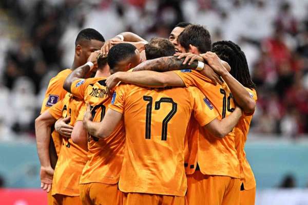 Hollanda ve Senegal, Dünya Kupası'nda son 16'ya kaldı - İstanbul haber