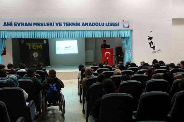 Bayburt'ta öğrenciler terör konusunda bilgilendirildi