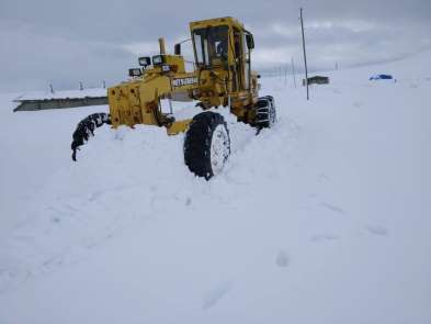 Tuşba Belediyesinden karla mücadele çalışması 