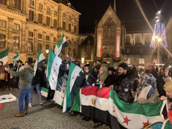 Amsterdam'da İdlib'deki saldırılar protesto edildi