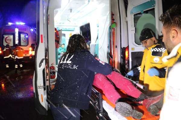 Sivas'ta trafik kazası: 5 yaralı 