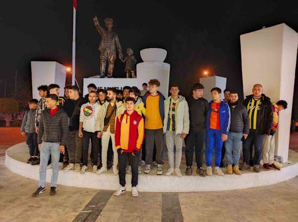 Fethiye'de Fenerbahçe ve Galatasaray taraftarları Suudi Arabistan'a tepki gösterdi