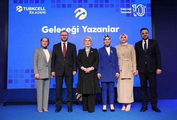 Turkcell ile 'Geleceği Yazanlar' 10 yaşında