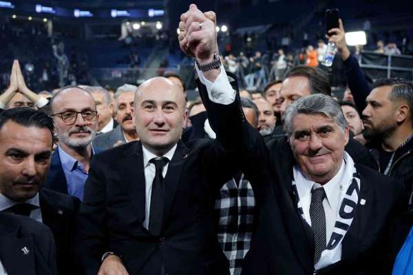 Beşiktaş'ta başkan adayları Serdal Adalı ve Hüseyin Yücel kucaklaştı