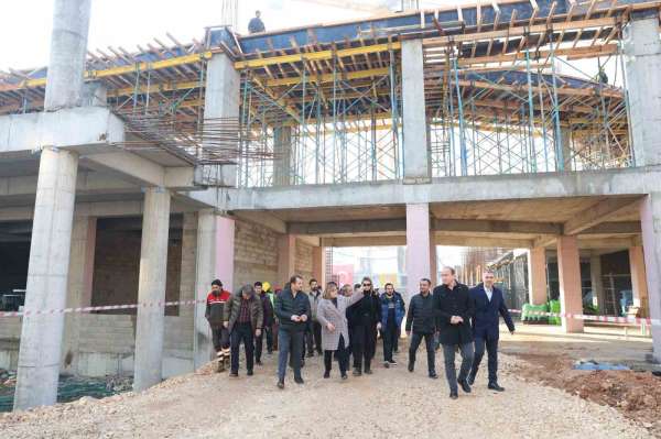 Gaziantep'te Kamil Ocak Spor Salonu yükseliyor