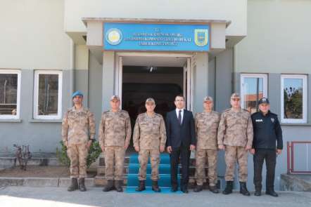 Jandarma Genel Komutanı Orgeneral Arif Çetin'den Doğu Karadeniz çıkartması 