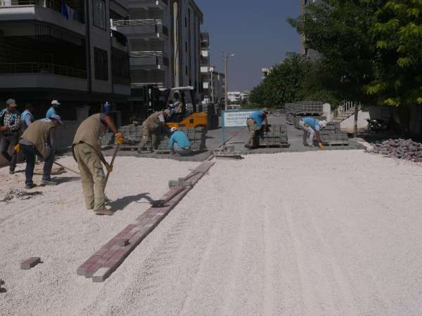 Haliliye'de yol yenileme çalışmaları sürüyor 