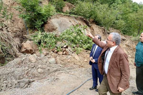 Hilmi Güler heyelan bölgesinde 