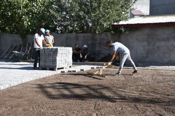 Tatvan'da yol yapım çalışmaları 