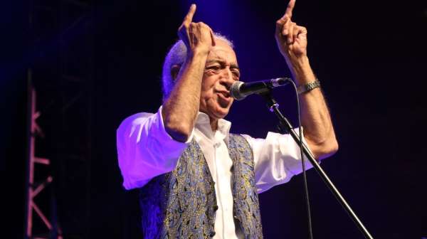Altın Safran Festivali'nde Edip Akbayram rüzgarı esti 