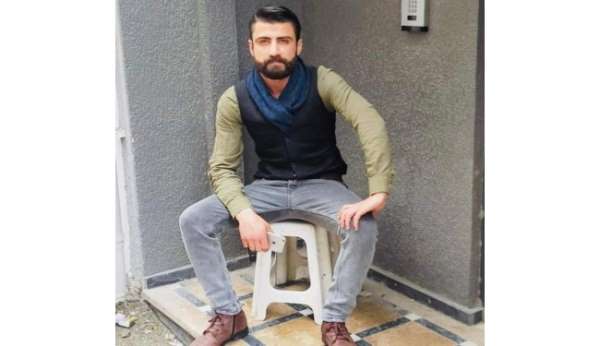 Boşandığı eşinin sevgilisini bıçaklayarak öldürdü