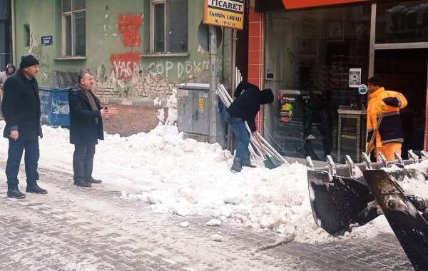 Havza Belediyesinden hafta sonu kar mesaisi