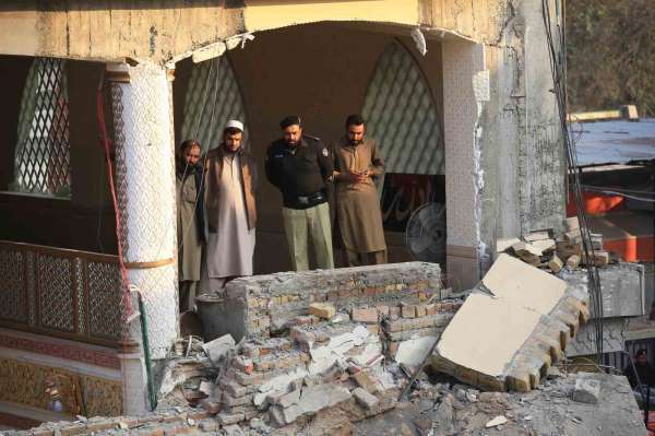 Pakistan'daki intihar saldırısında bilanço ağırlaşıyor: 32 ölü, 150 yaralı