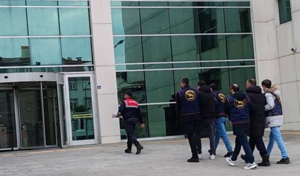 Otobüs durağına ateş ederek zarar veren 2 şüpheliye adli kontrol
