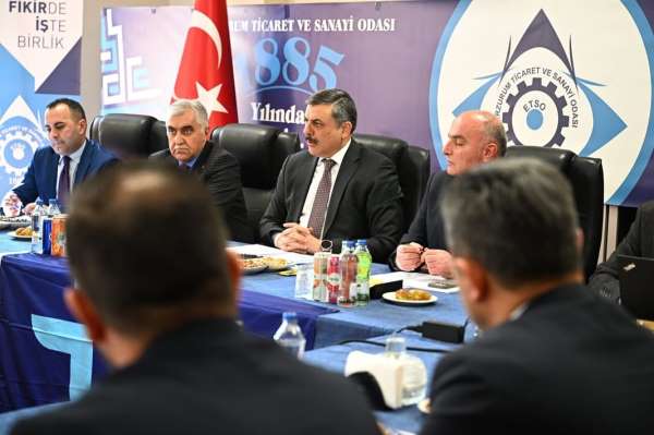 Vali Çiftçi'den 'Kalifiye eleman' çıkışı