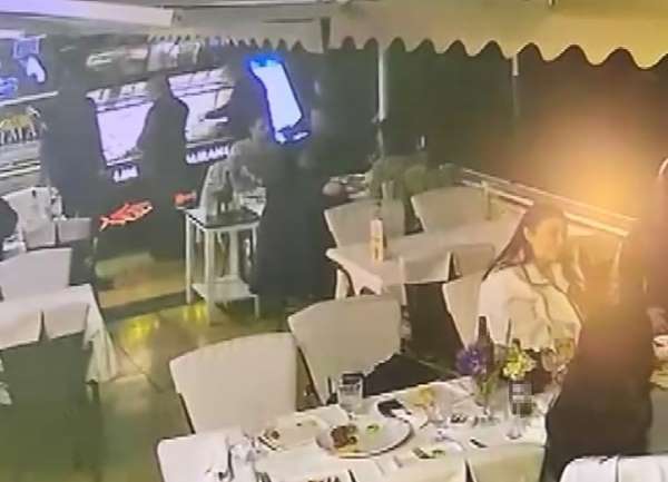Restorana silahlı saldırının görüntüleri ortaya çıktı