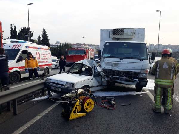 Bakırköy E-5'te feci kaza: 1 kişi hayatını kaybetti 