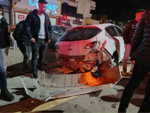 Siirt'te 6 araçlı zincirleme trafik kazası