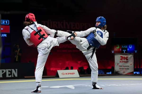 13. Uluslararası Türkiye Açık Taekwondo Turnuvası'nda 7. gün geride kaldı