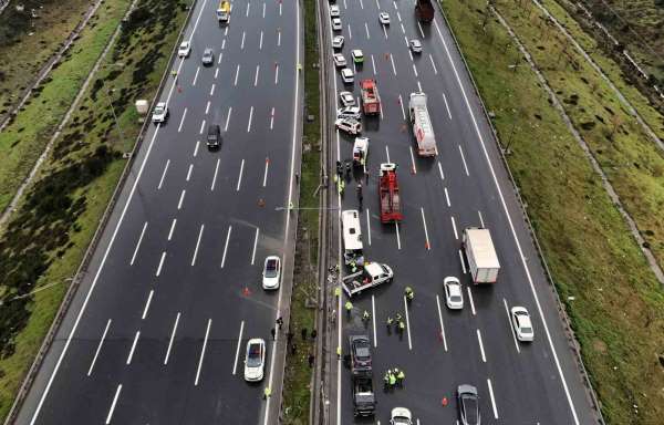 Kuzey Marmara Otoyolu'nda 1 polisin şehit olduğu kaza yeri havadan görüntülendi