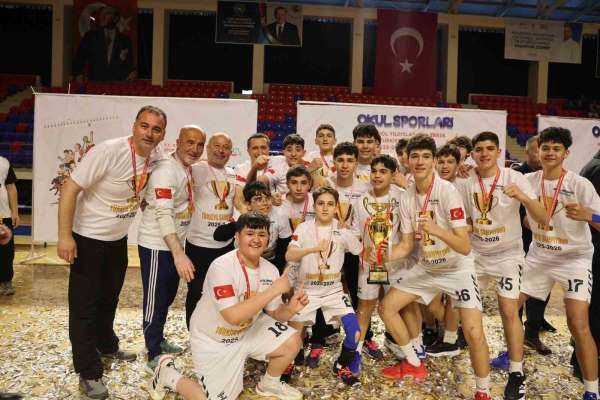 Niğde'de hentbol şöleni büyük heyecanla sona erdi