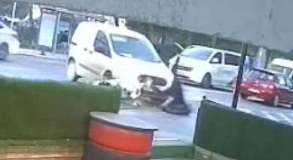 Tekirdağ'da otomobille çarpışan motosikletlinin yaralandığı kaza kamera